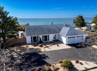 65 Shore Drive S, Copiague, NY 11726