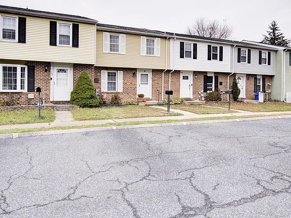2nd image of 144 E Orange Ct