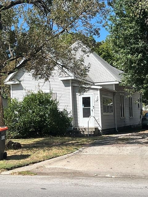 2nd image of 508 W 4th St