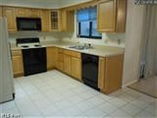 3rd image of 17586 Eastbrook Trl
