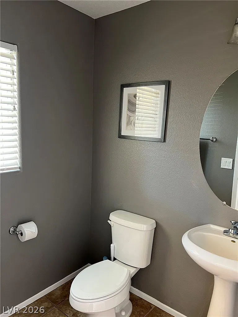 3 bed, 2.5 bath, 1301 sqft, $1,895 — Photo 4