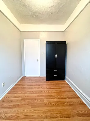 Rented by Compass | media 13