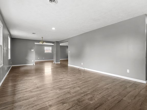 4th image of 181 Foote Rd