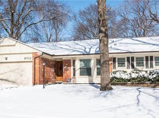 9712 W 92nd Ter, Overland Park, KS 66212