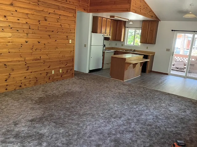 18022 Redwood Hwy #18024 — Photo 3