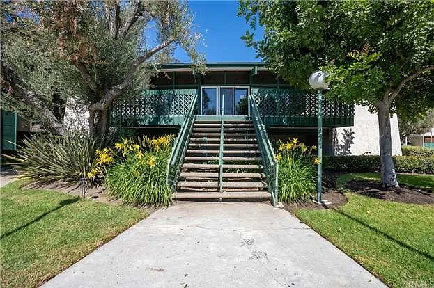Building Photo - 15224 Ocaso Ave #H109