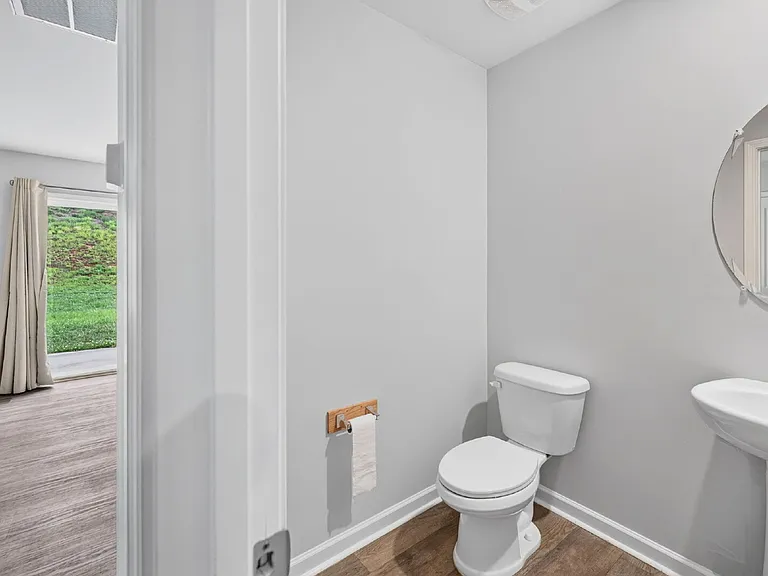 125 Saddlehorse Ln — Photo 11