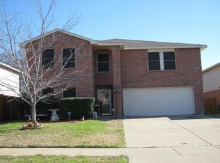 6060 Crescenzio Dr, Grand Prairie, TX 75052