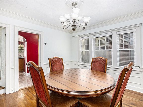 4th image of 5729 Holmes St