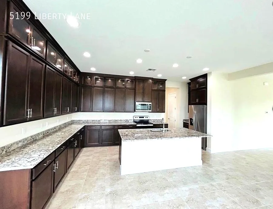 5199 Liberty Lane — Photo 2