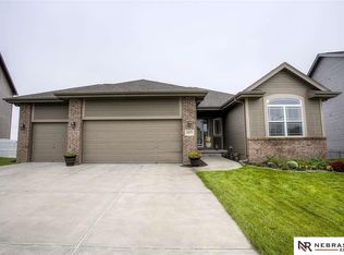 10075 Quail Ridge Dr, La Vista, NE 68128
