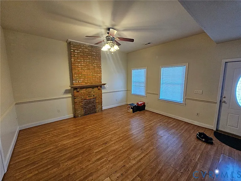 1309 W Clay St — Photo 3