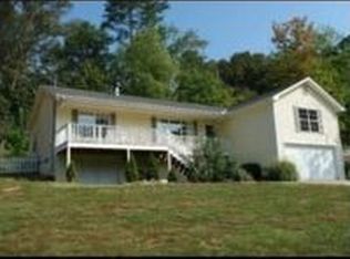 4325 Lakefront Dr, Louisville, TN 37777