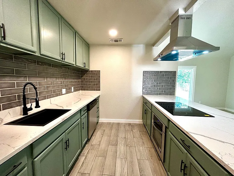 1005 W Martin Luther King Jr Blvd #A — Photo 13