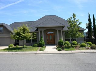 1111 NW Starlite Pl, Grants Pass, OR 97526