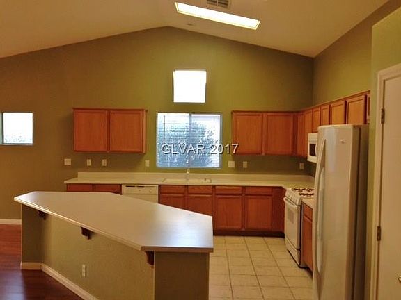 3rd image of 5208 Mantua Ct