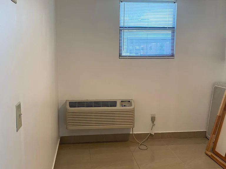 8181 NW South River Dr #D410 — Photo 17
