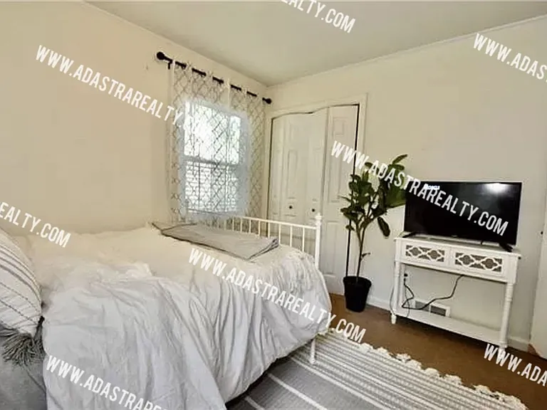 2227 W 78th St — Photo 16