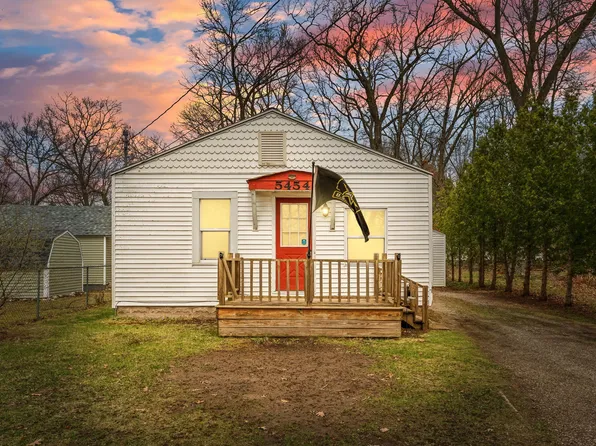5454 Hall Rd, Muskegon, MI 49442