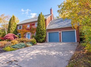 34 Grosvenor Rd, Halifax, NS B3M2E2