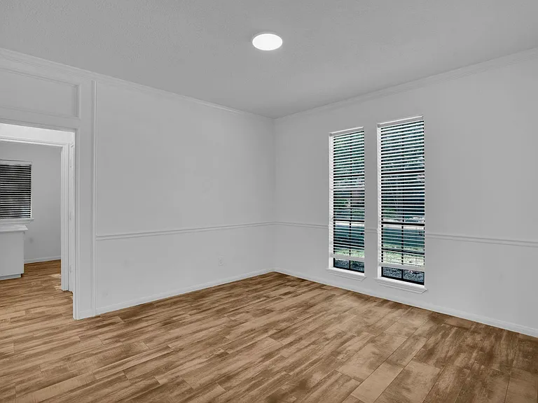 12411 Exbury Ct — Photo 8