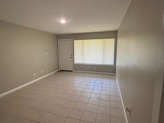 3rd image of 210 Pelham Rd Unit 102C