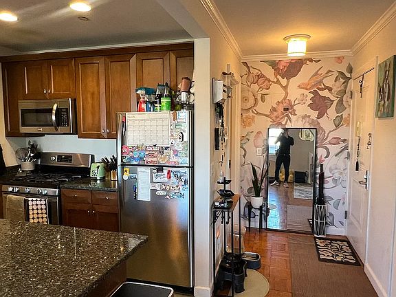4th image of 26-17 28th St #Penthouse 17