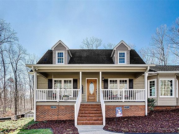 3rd image of 2643 Deerhorn Ct