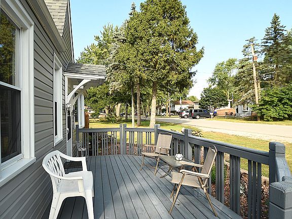 3rd image of 6321 177th St