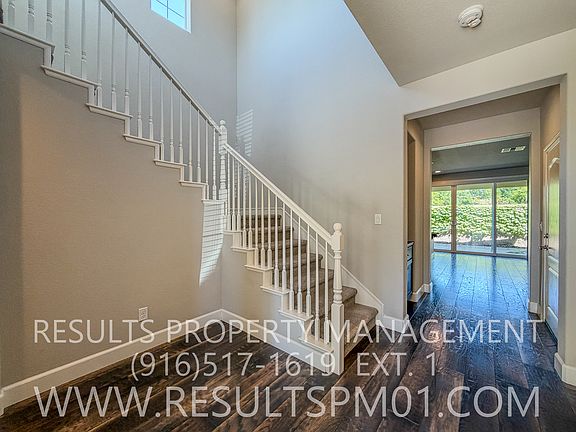 3rd image of 5043 Verona Dr