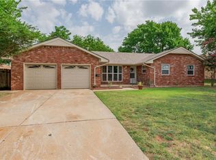 113 Orchard Dr, Midwest City, OK 73110