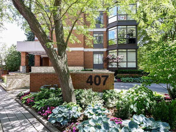 407 Walmer Rd #401, Toronto, ON M5R 3N2