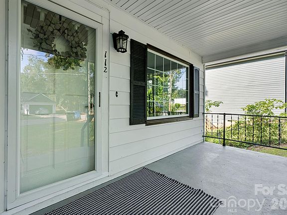 2nd image of 112 10th Ave SE