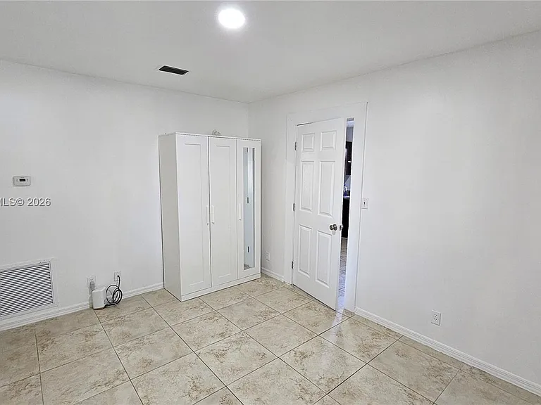117 NW 11th Ave — Photo 14