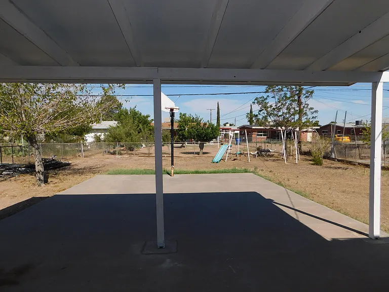 8308 Capitan Cir — Photo 23