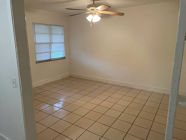 2806B Larkin St — Photo 12