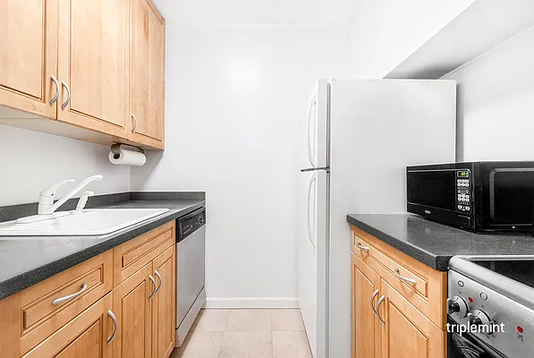 Rented by Triplemint | media 11