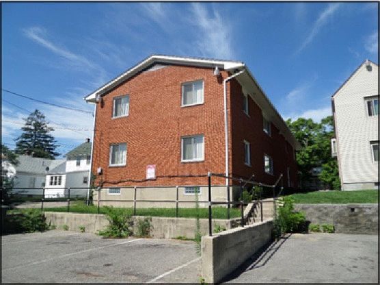 2nd image of 2032 Emerson Ave APT 4