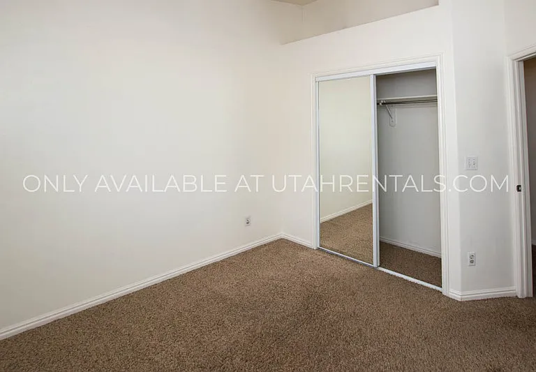 3111 W Davencourt Loop — Photo 29