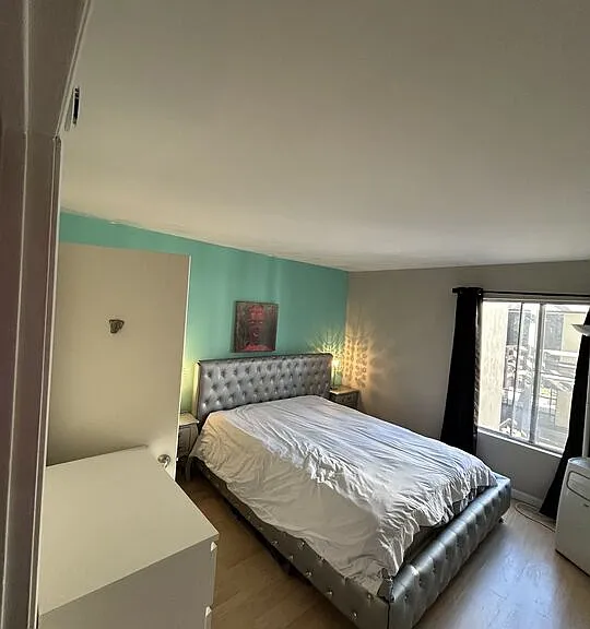 320 S Ardmore Ave — Photo 16