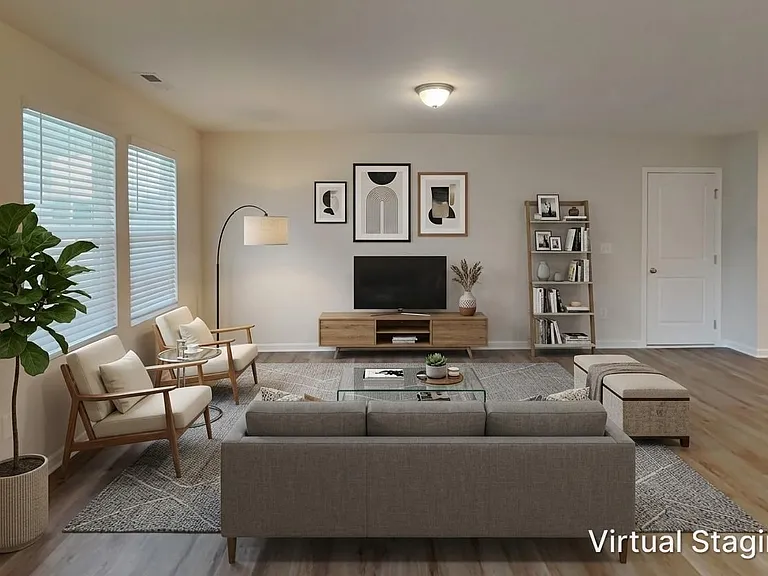 6823 Hardwick Ln — Photo 2