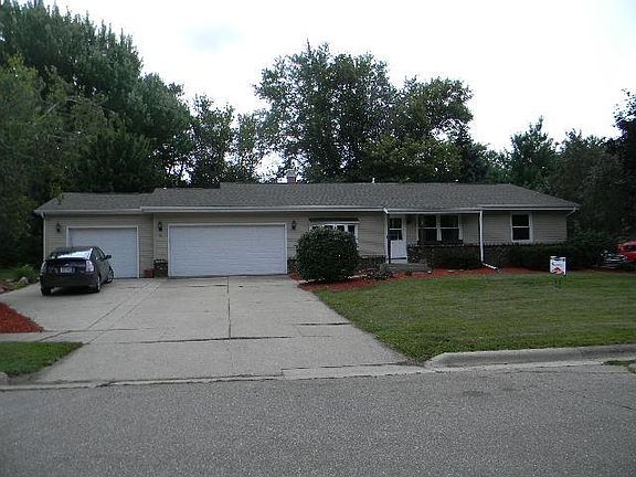2nd image of 2419 Cedar Pointe Dr