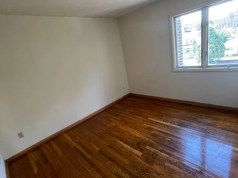 70 W Northwood Ave — Photo 65