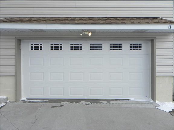 2nd image of 13036 Park Lane Dr