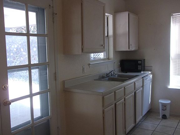 5th image of 225 Cutlass Dr