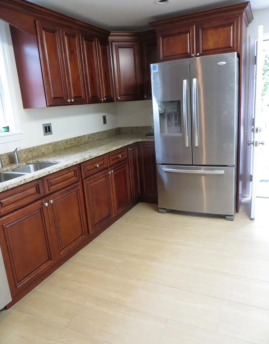 Lynn, Ma 01904 - 3 Br 2 Ba Single-Family Home — Photo 3