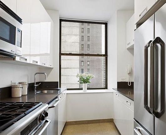 3rd image of 99 John St APT 1220