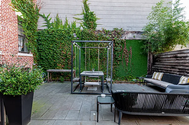 Rented by Realty Collective | media 2