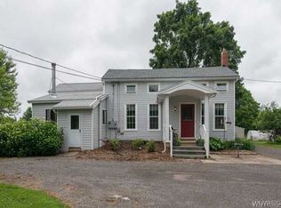 9258 Mountain Rd, Middleport, NY 14105