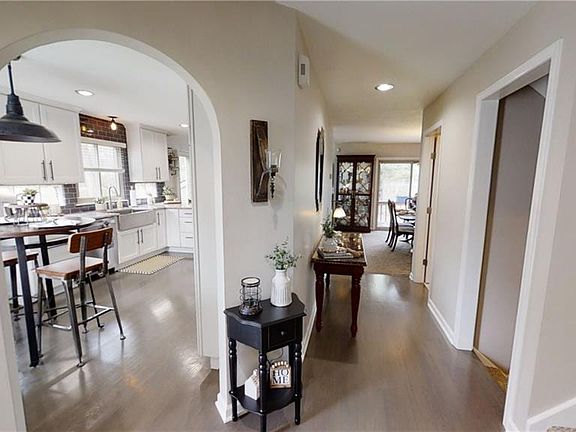 2nd image of 8606 Wrenwood Cir
